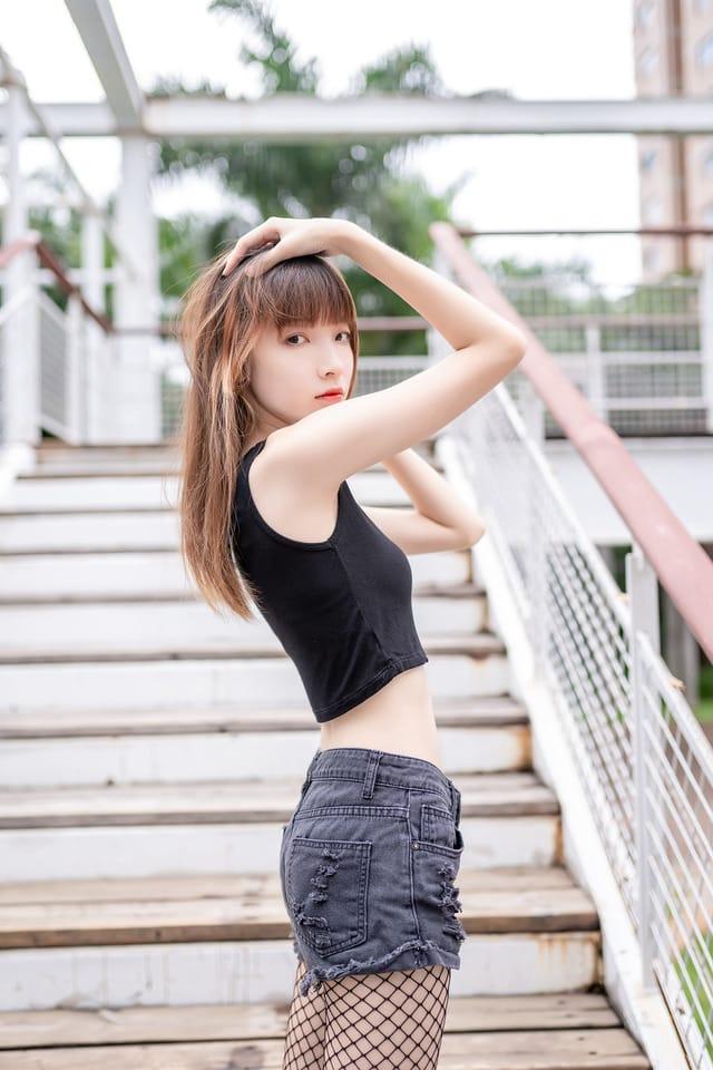 风之领域 – NO.094 超短牛仔短裤黑网袜[50P280M]-1