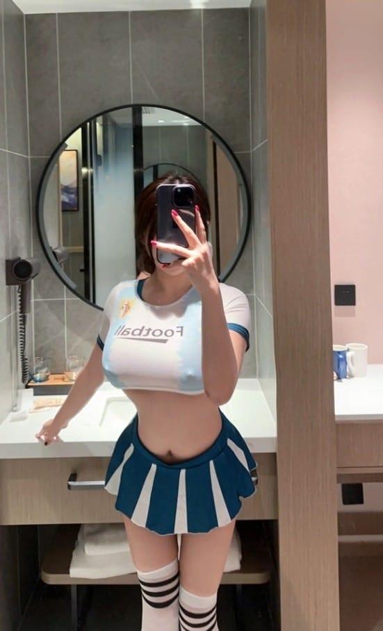 [微密圈]奶宝妹纸 –足球宝贝 [34P15V-1.19GB]-1