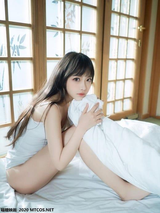 喵糖映画 VOL.143 日系白T私房 魅力小解解 [35P/180M]-1