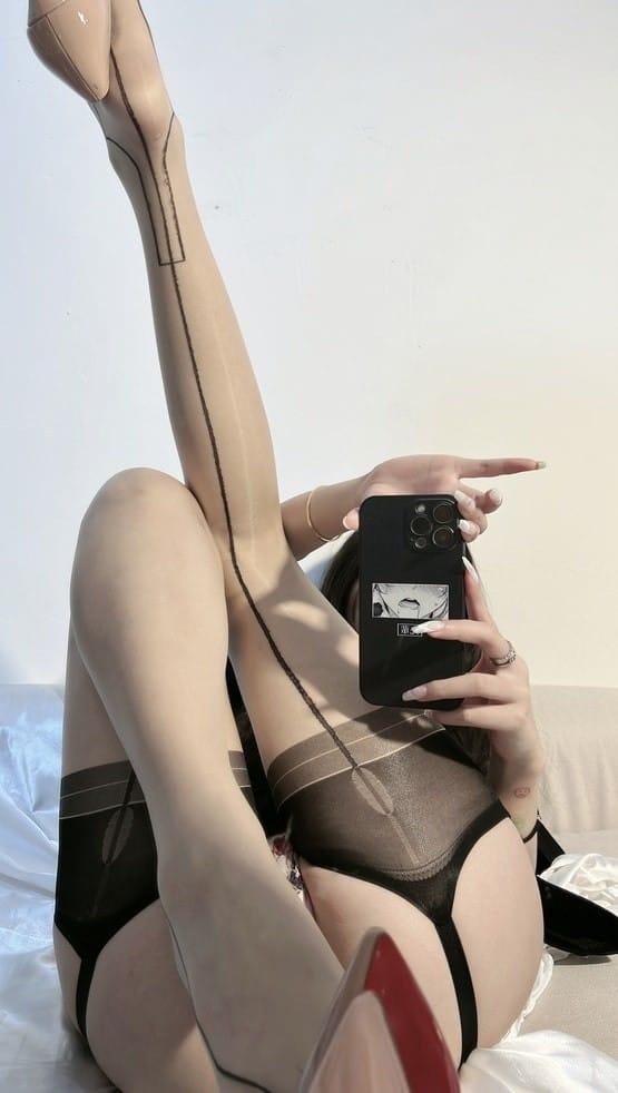 [微密圈]陈佩奇yyyy –撕裂网袜[62P-105MB]-1