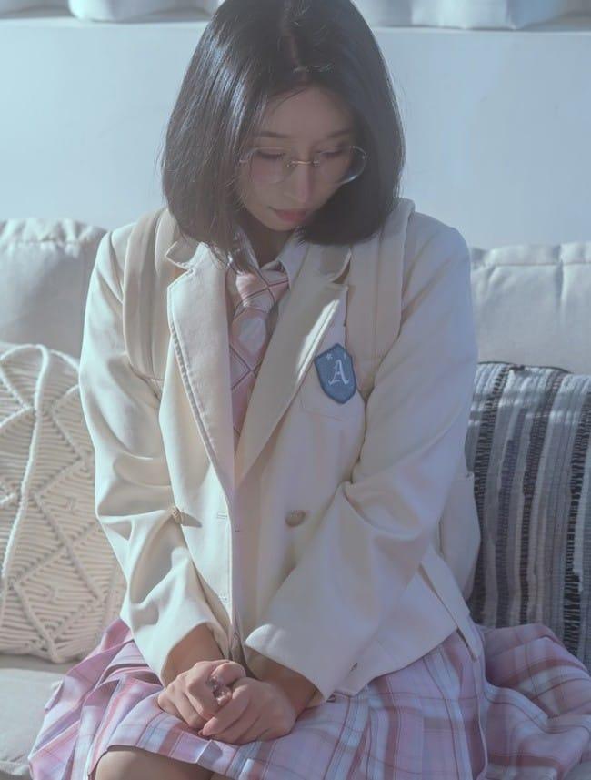 云溪溪 – NO.51 奶桃 反差学妹 [83P1V-1.73GB]-2