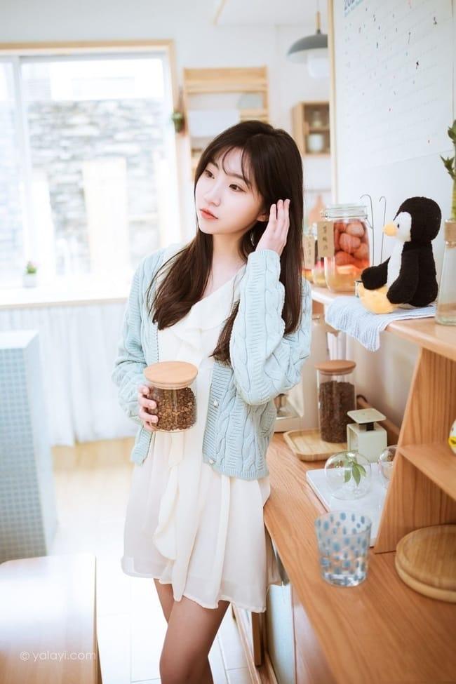 [YALAYI雅拉伊]2022.04.08 NO.919 优雅永不过时 小乔[42+1P／363MB]-2