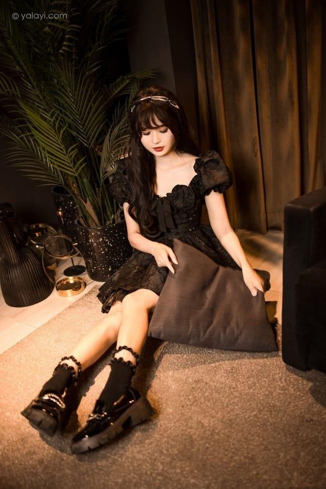 [YALAYI雅拉伊]2022.10.17 NO.981 手办女友 小亭[45+1P／556MB]-1