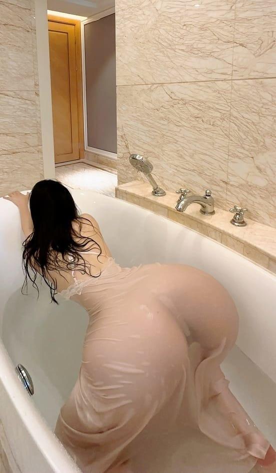 [微密圈]俏妞qiaoniuTT –白色三点式 [22P3V-378M]-1