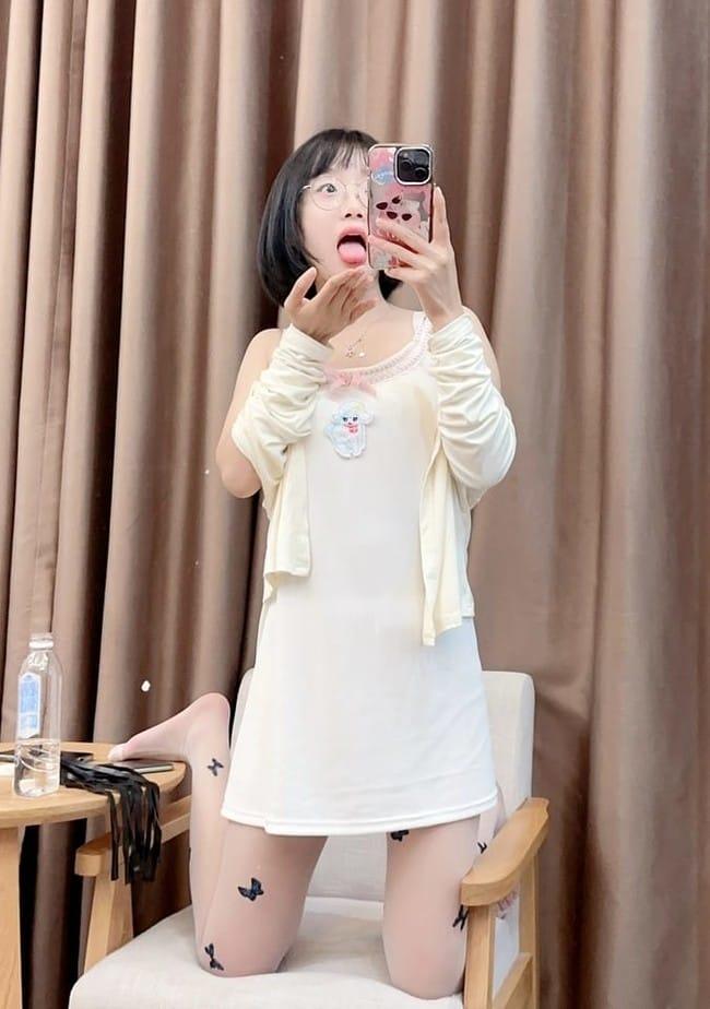 [微密圈]胜利的小生活 –蝴蝶白丝 [9P1V-98M]