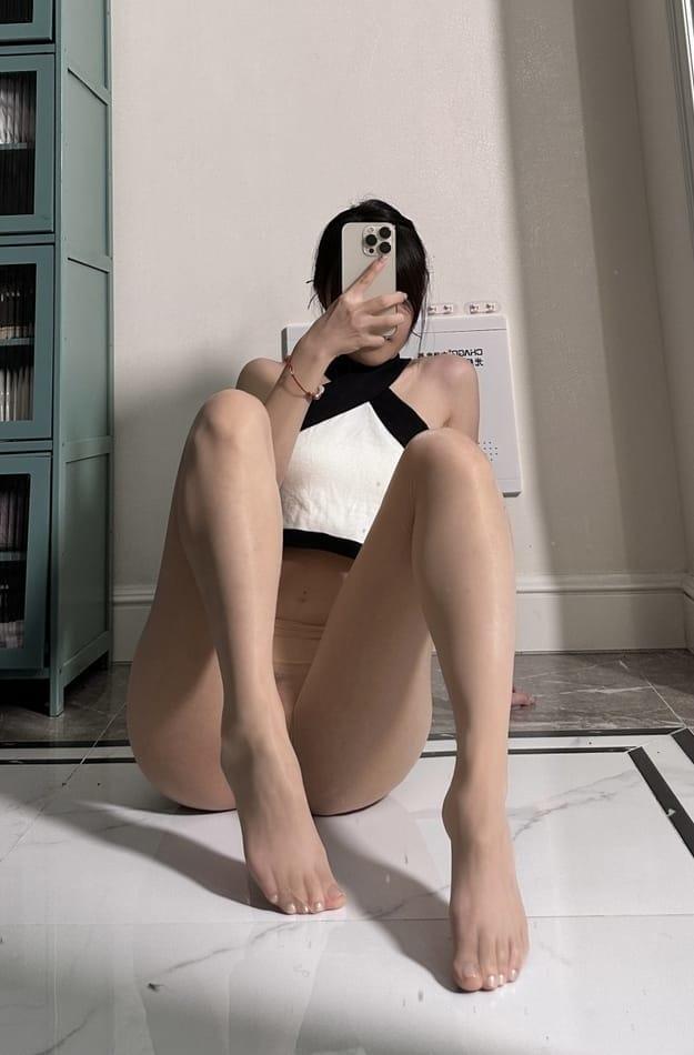 [微密圈]陈妮妮 –美足艺术 [51P-143M]