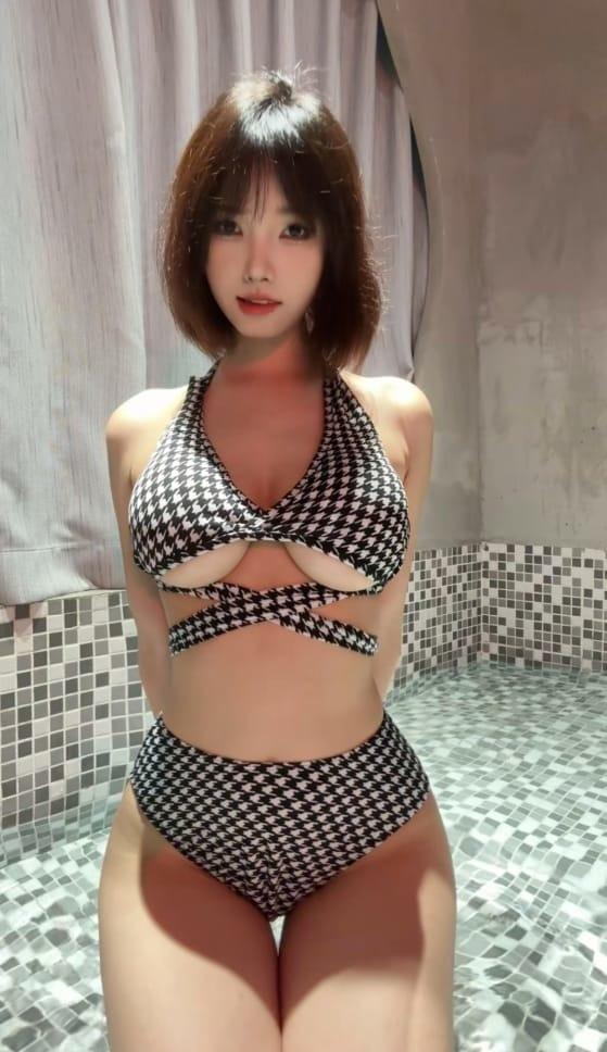 [微密圈]铃铛铛 –泳装等你哦[13P-21M]-1