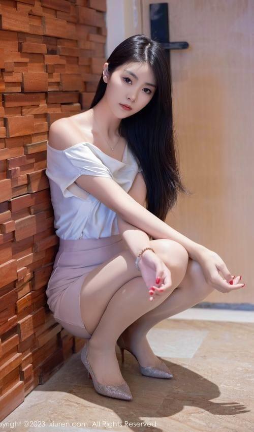 [XiuRen秀人网] 2023.09.28 No.7457 可樂Vicky 美腿丝袜[96P/877MB]-1