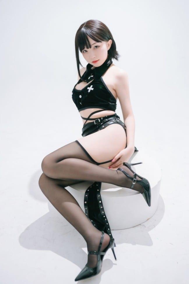 花铃 NO.36 吊带袜修女 [71P-400M]-2