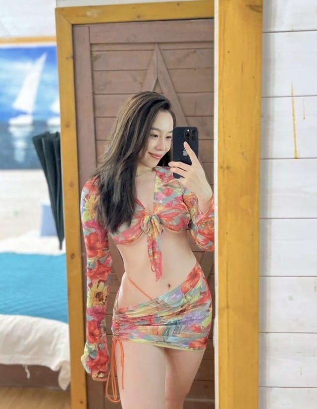 [微密圈]铁锤姐姐 –西海岸风格[17P-40M]