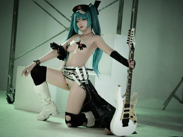 ZinieQ – Vocaloid Calne Ca[41P-7V-571.4M]-1