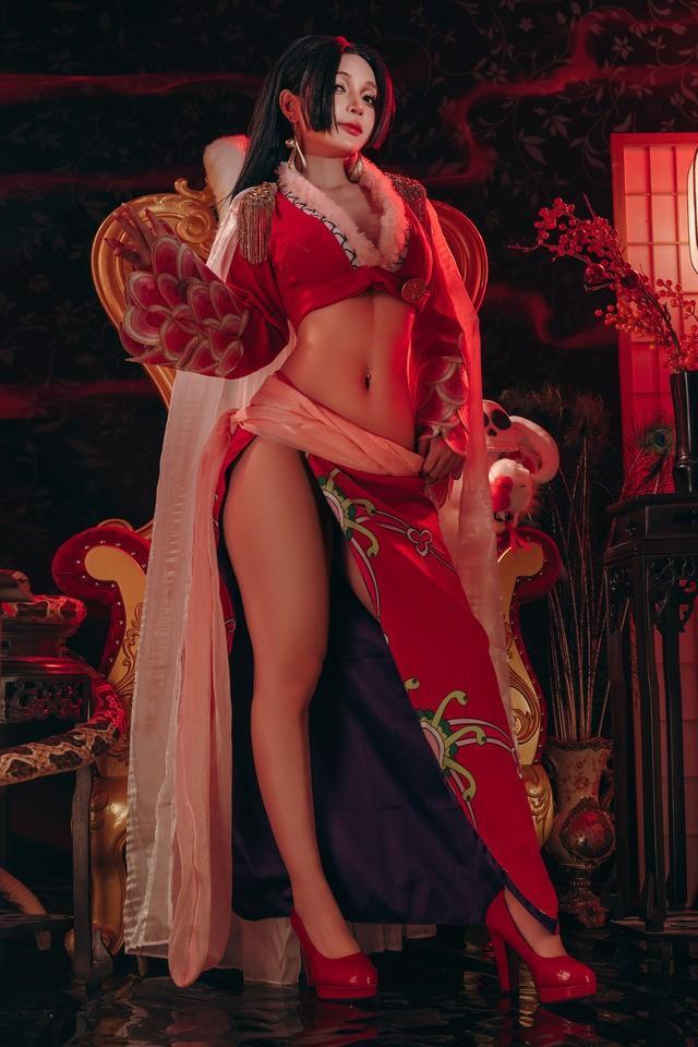 Umeko J – Boa Hancock [132P9V 2.01GB]-1