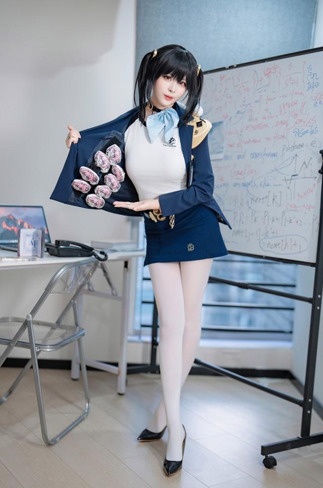 轩萧学姐 – NO.075 Nikke胜利女神 索拉 [50P-157MB]-2